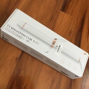 T3 SinglePass Curl X1.5" in White and Rose Gold extra long barrel